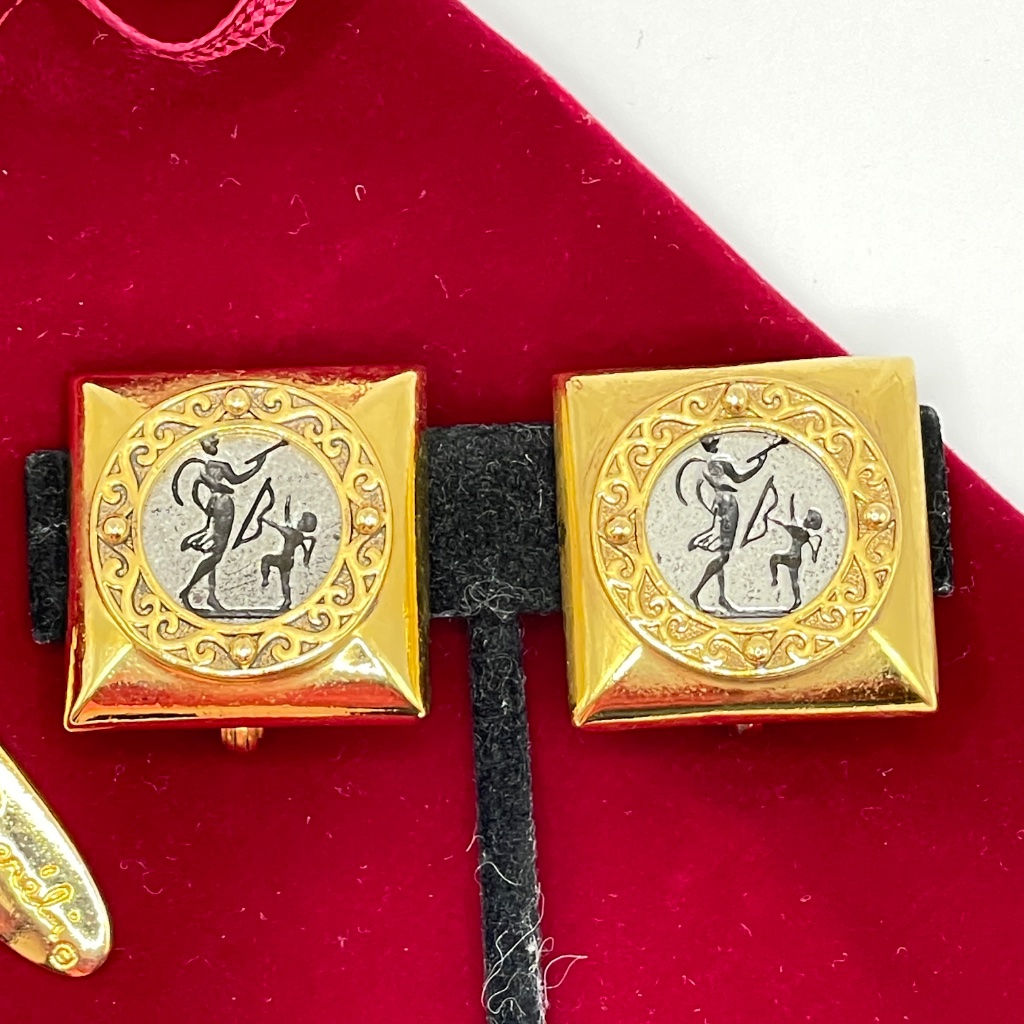 Vintage Edgar Berebi Square Gold Tone Classical Figure Cupid Clip Earrings 40$